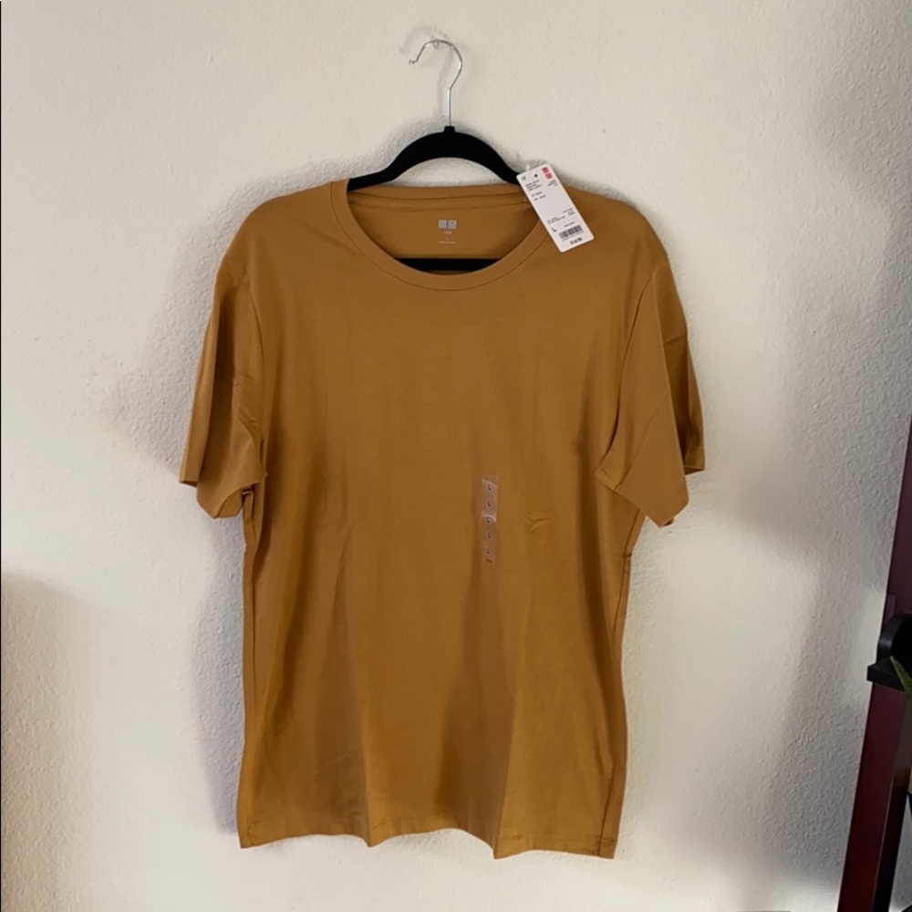 NWT UNIQLO men’s shirt, size L